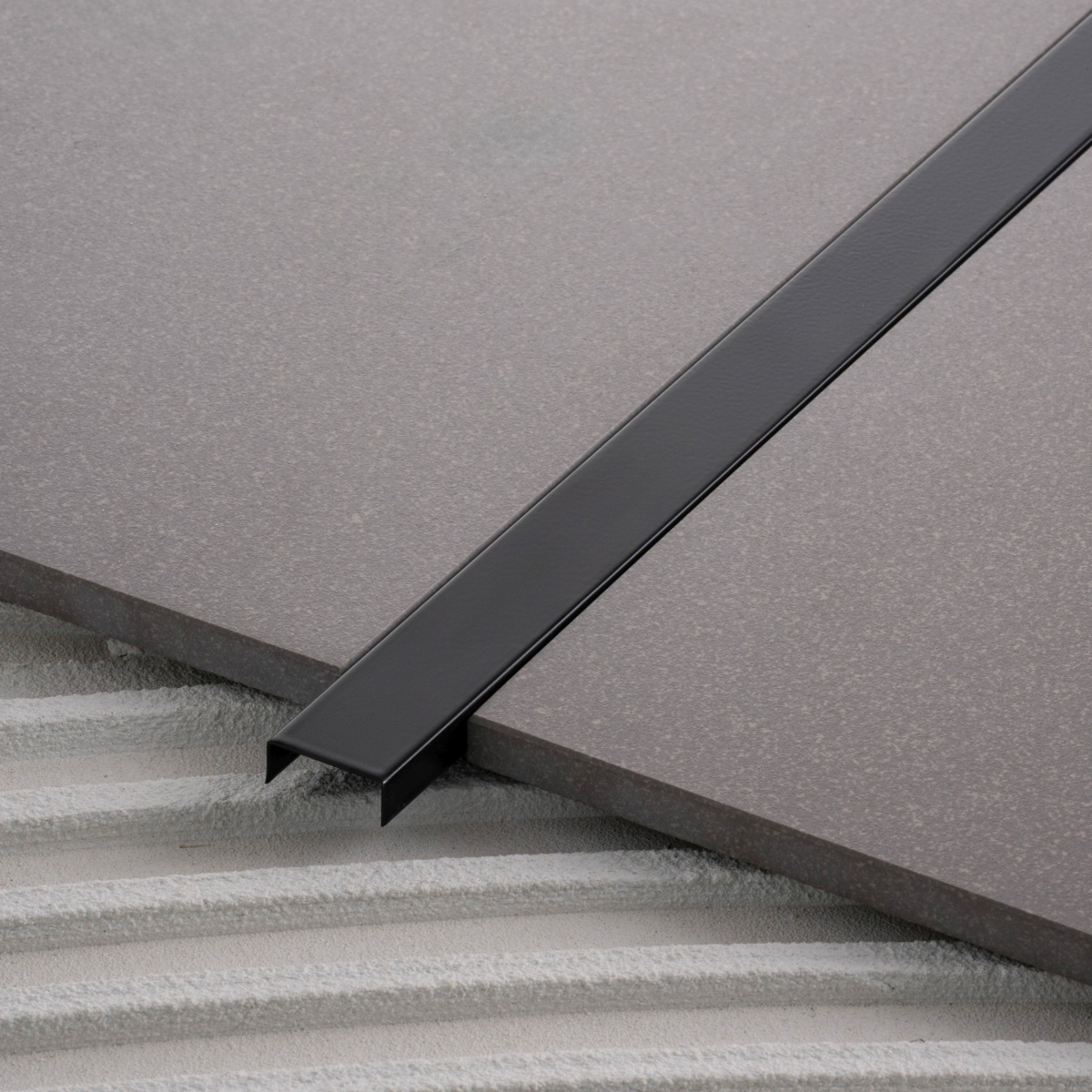 Azario Profil Black Mat Ins. Listwa dekoracyjna, 270x2 cm. Kup z rabatem